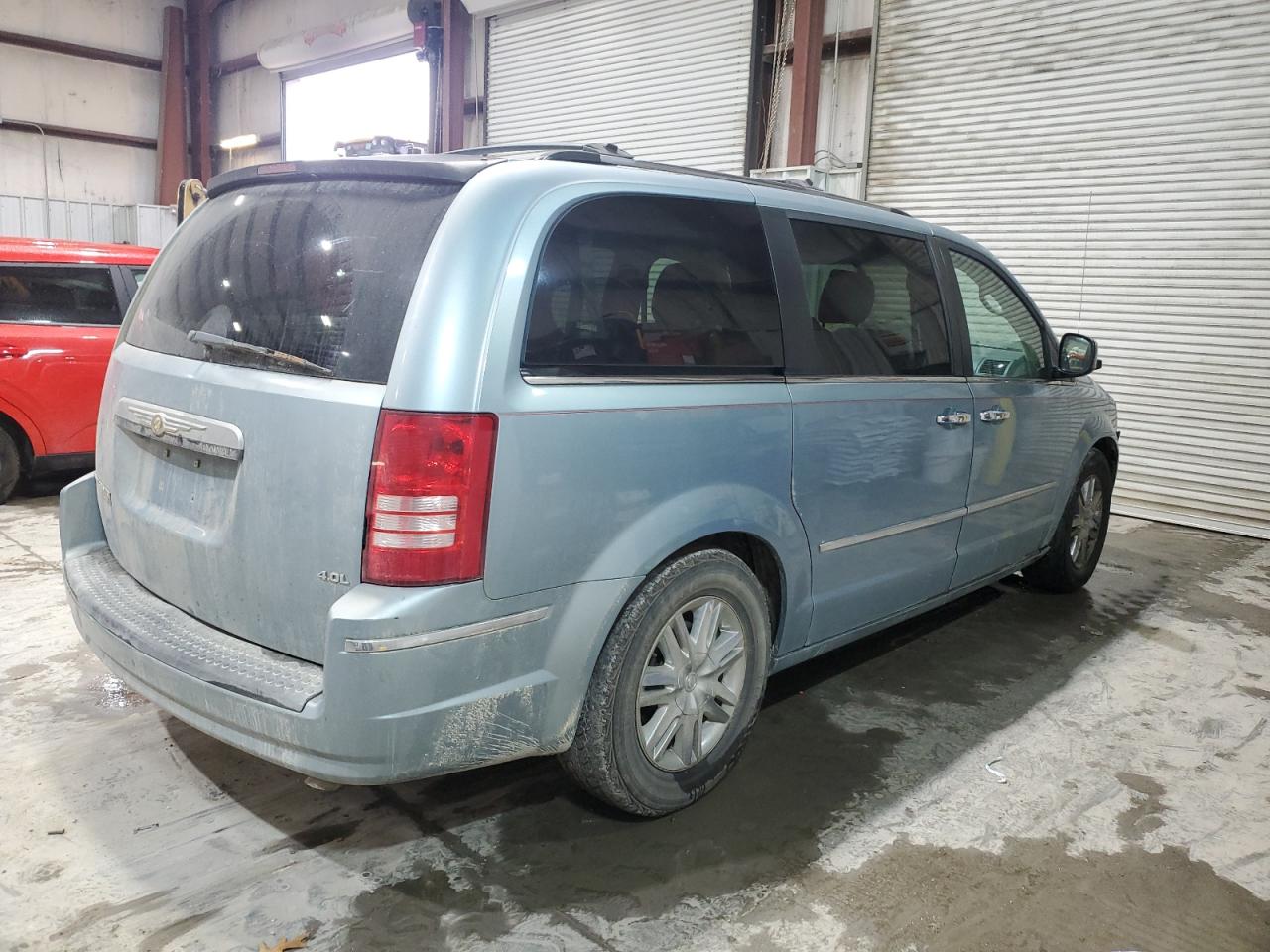 2008 Chrysler Town & Country - Image 3