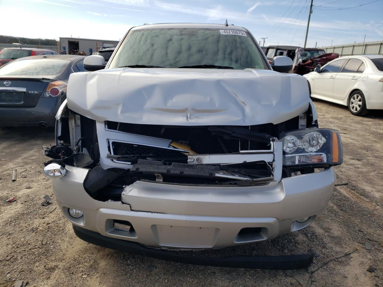 2012 Chevrolet Suburban - Image 5