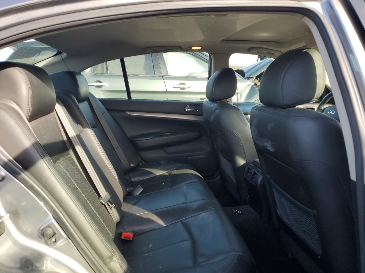 2012 Infiniti G - Image 10