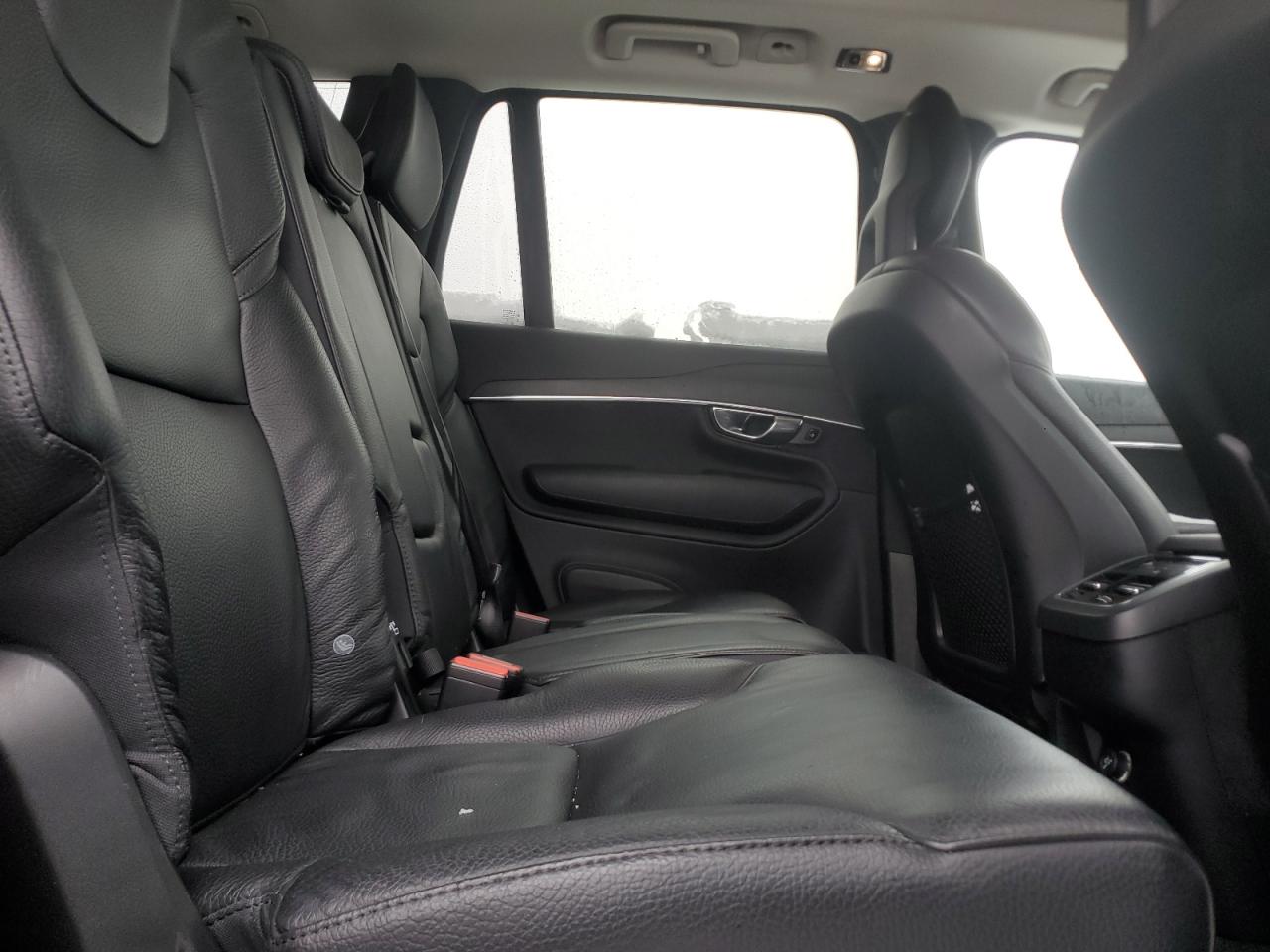 2020 Volvo XC90 - Image 11