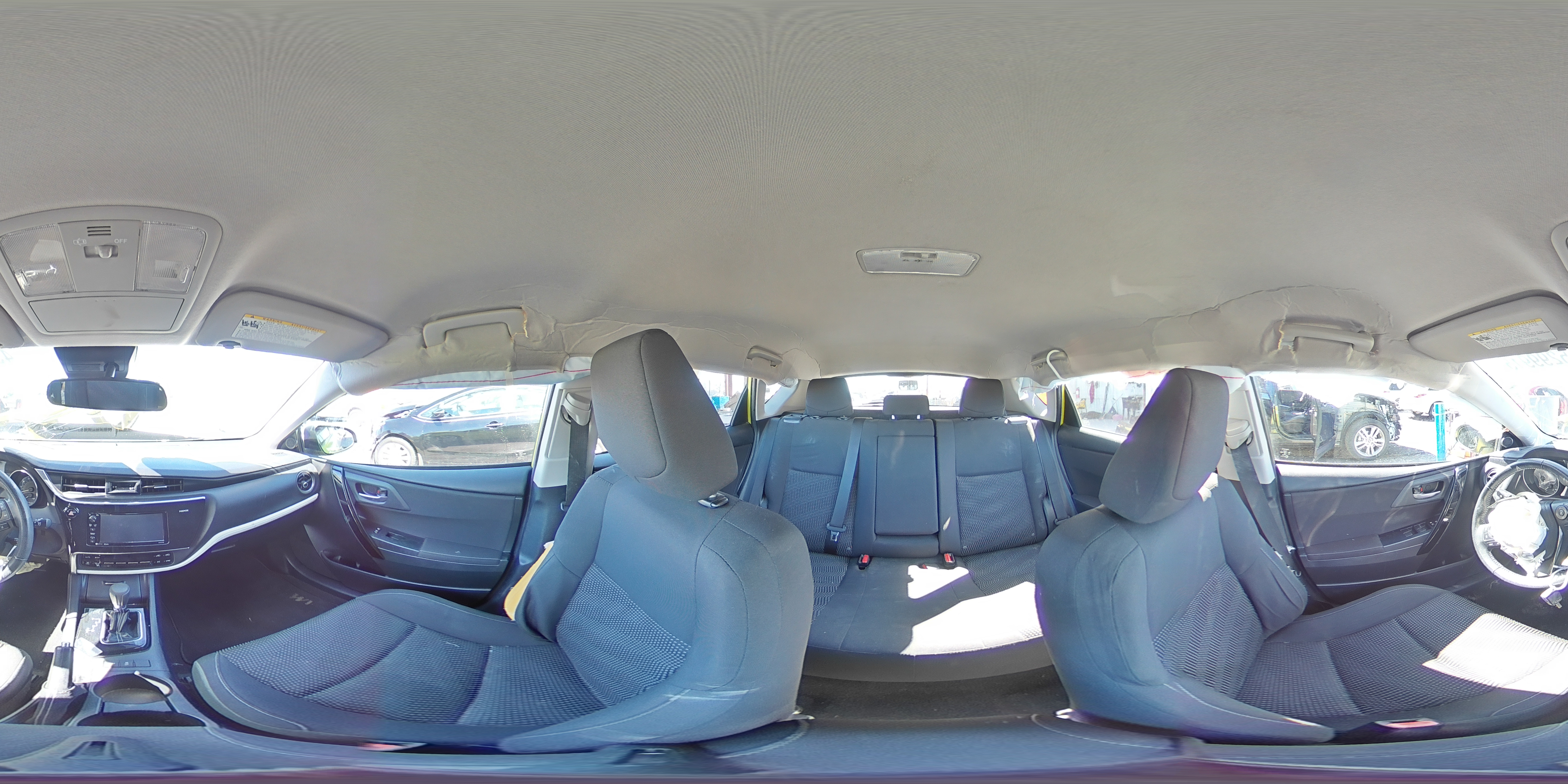 2018 Toyota Corolla - Image 15