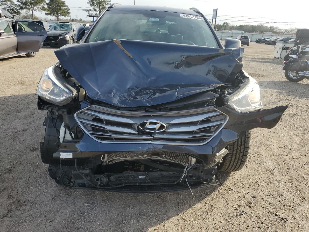 2017 Hyundai Santa Fe - Image 5