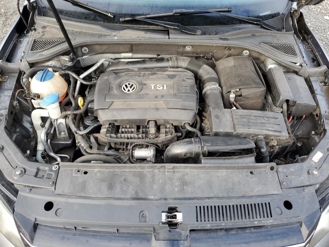 2015 Volkswagen Passat - Image 11