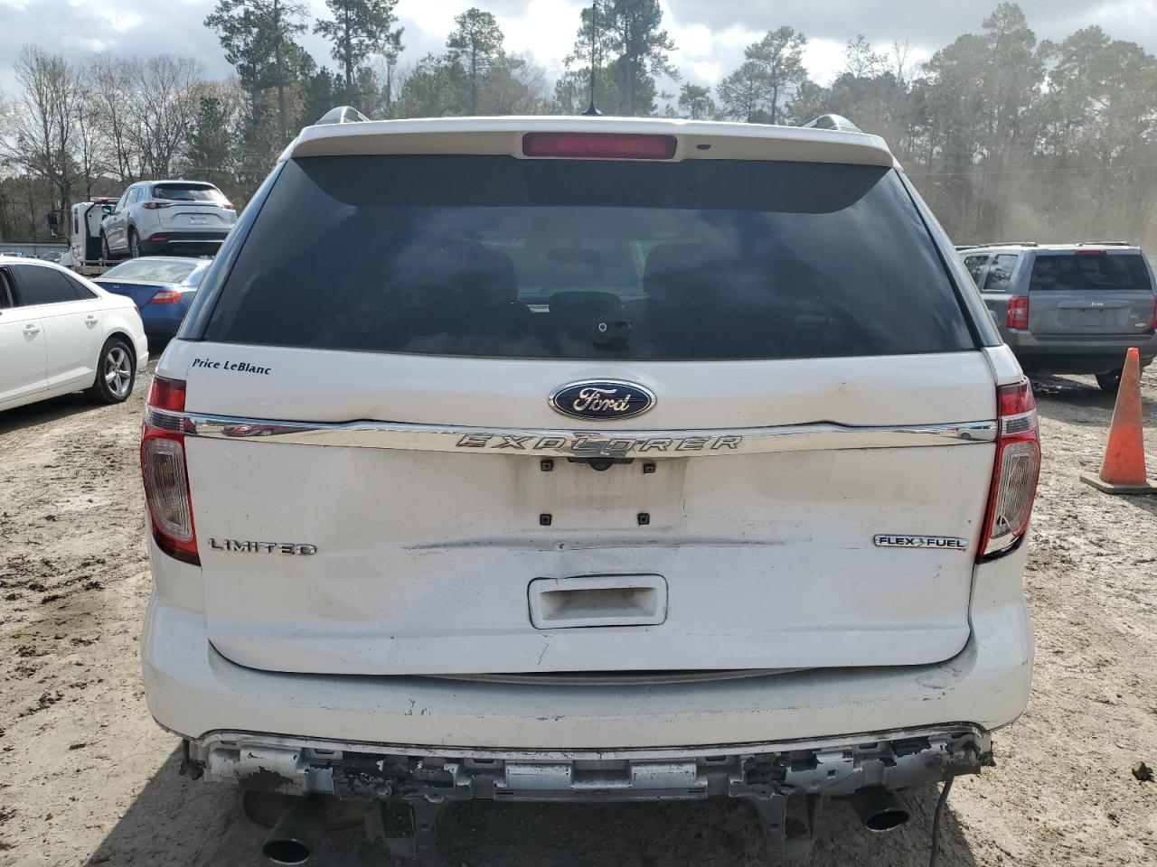 2014 Ford Explorer - Image 6