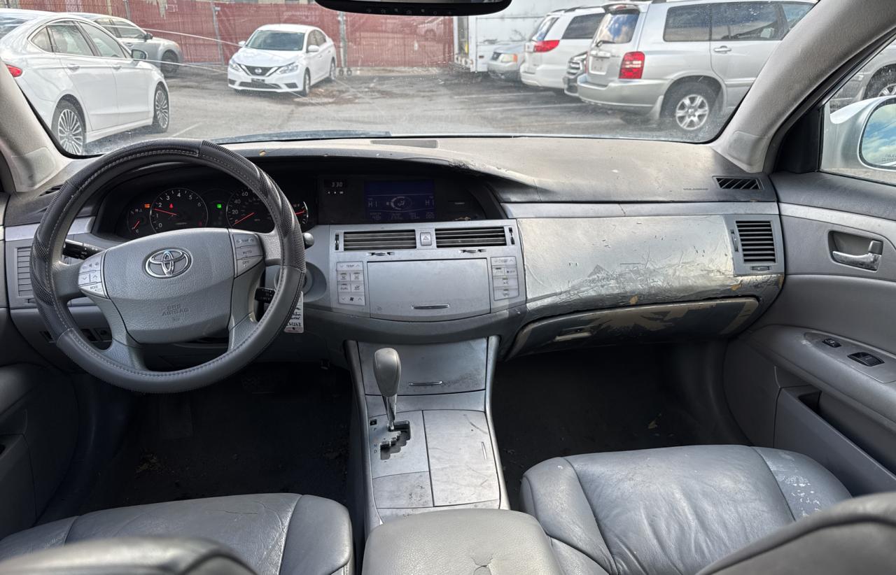 2008 Toyota Avalon - Image 9