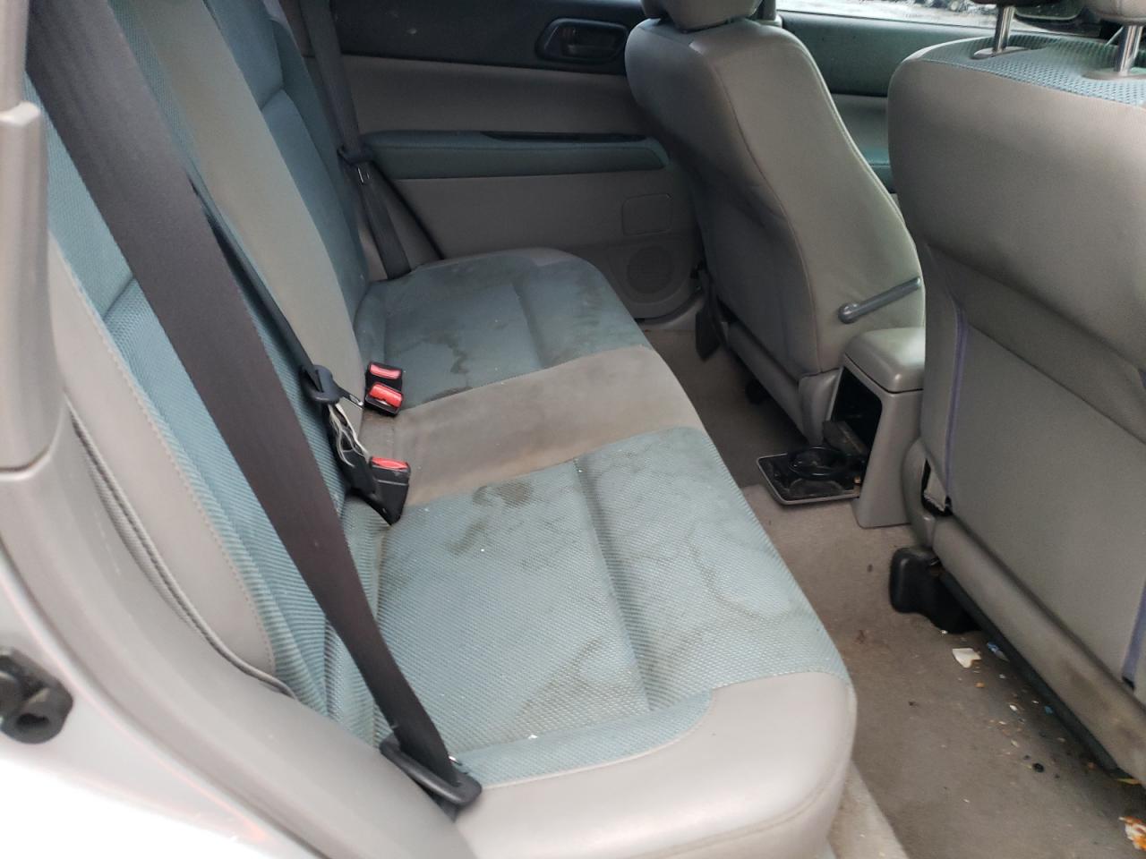 2005 Subaru Forester - Image 12
