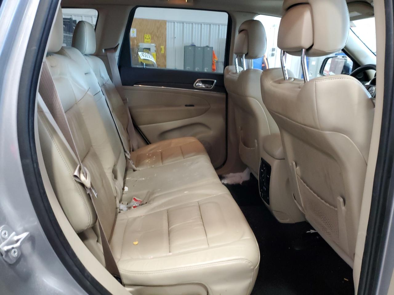 2015 Jeep Grand Cherokee - Image 10