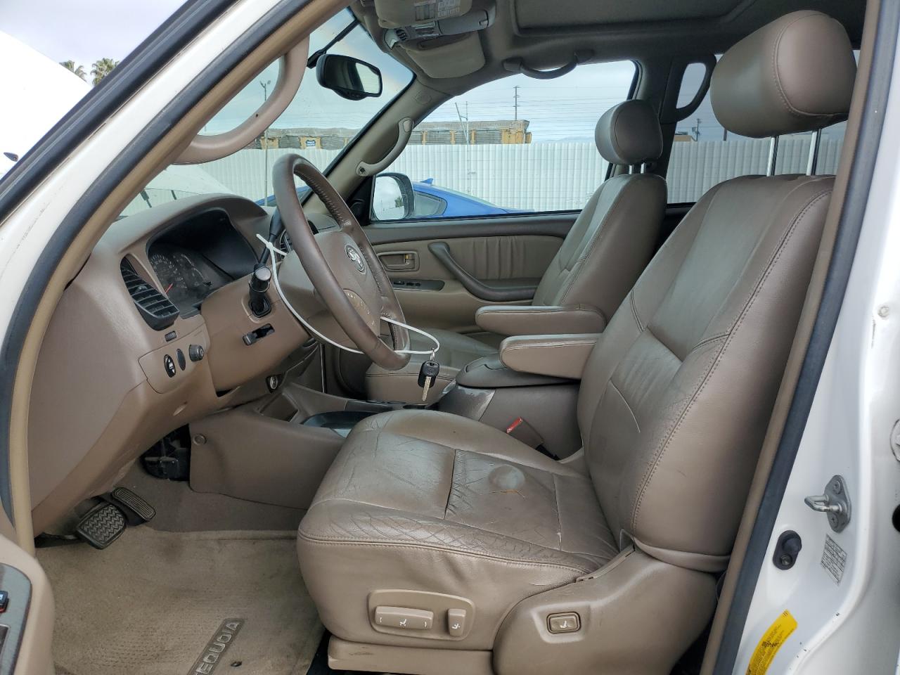 2004 Toyota Sequoia - Image 7