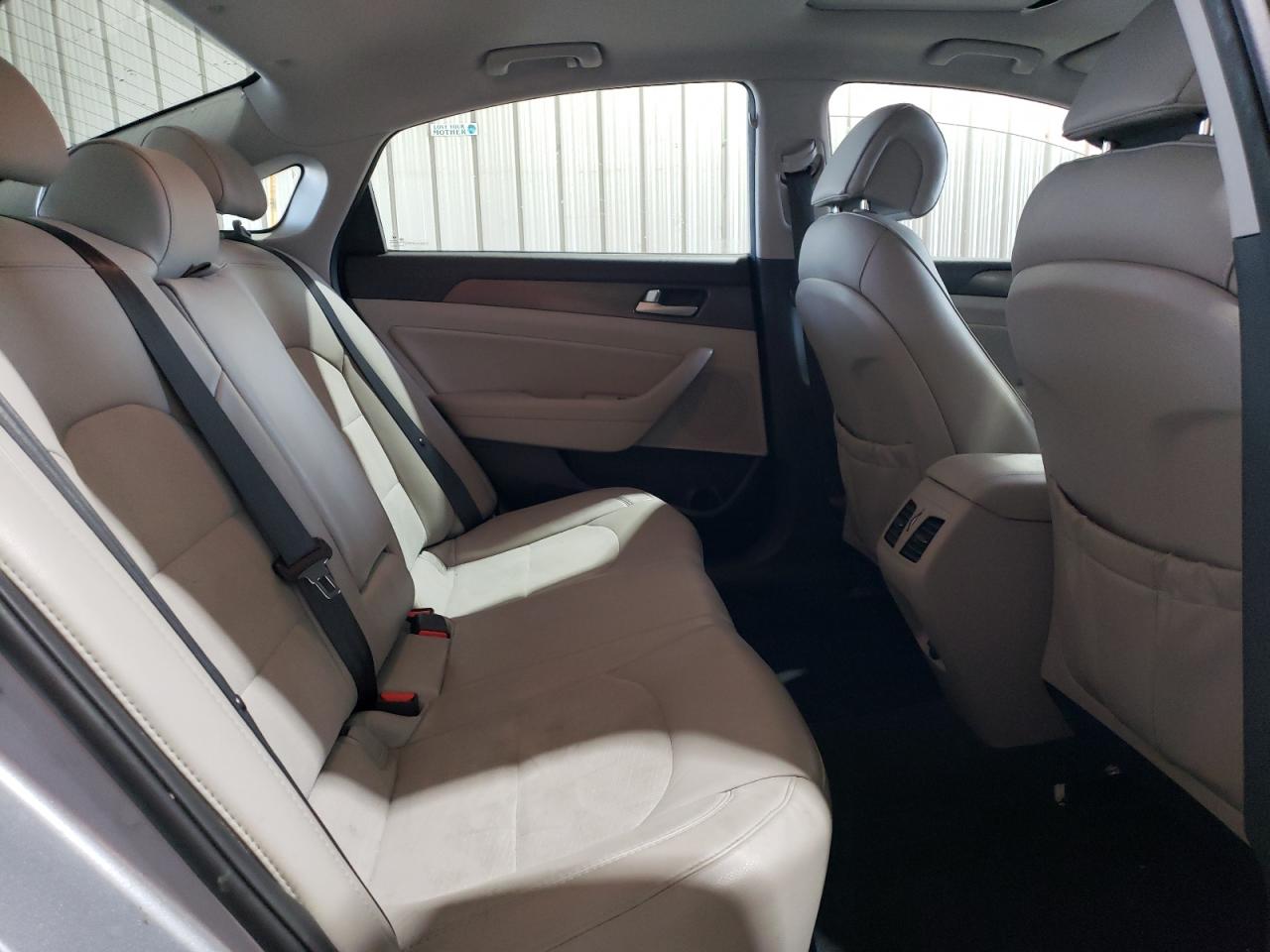 2016 Hyundai Sonata - Image 10