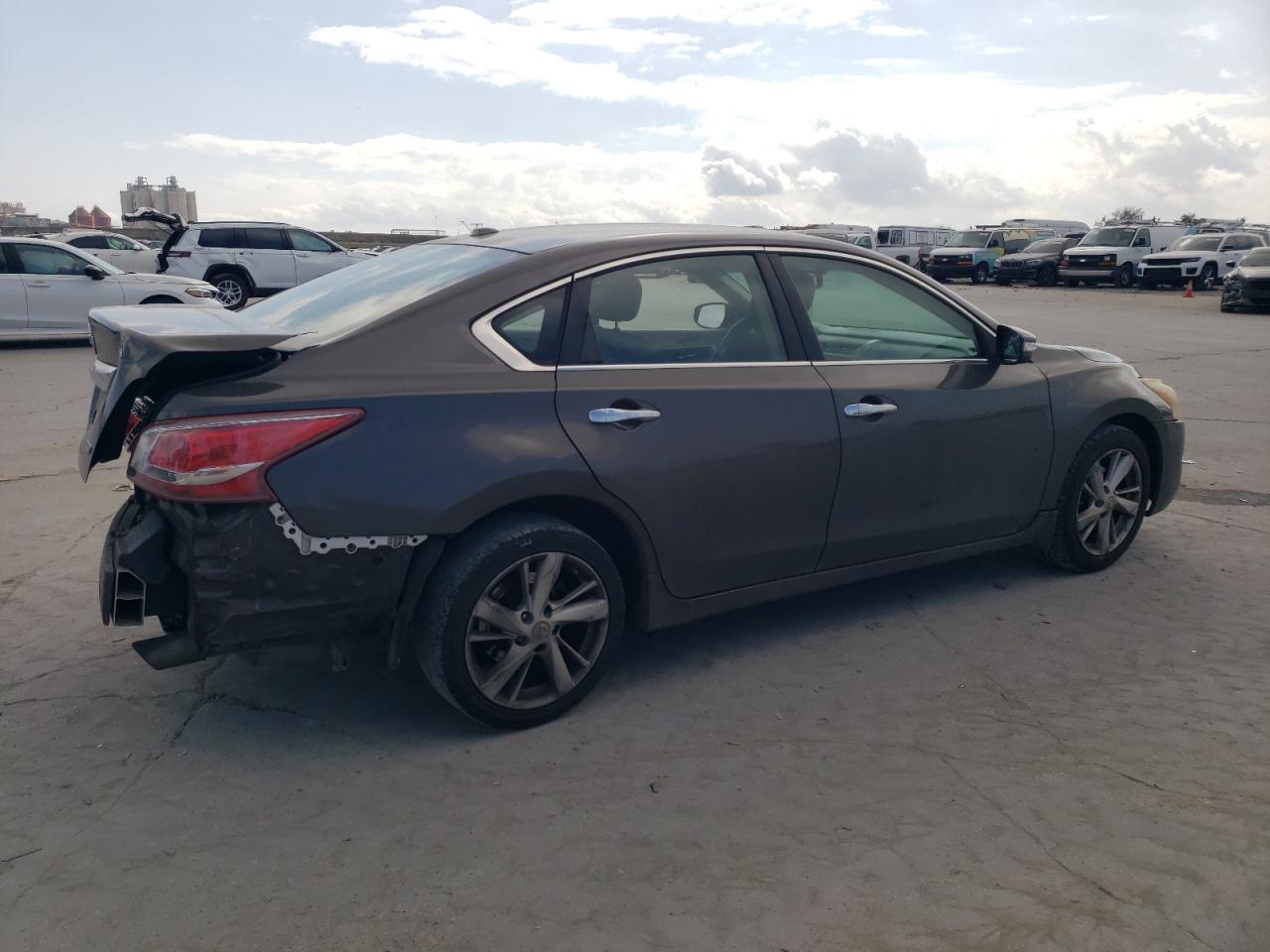 2013 Nissan Altima - Image 3