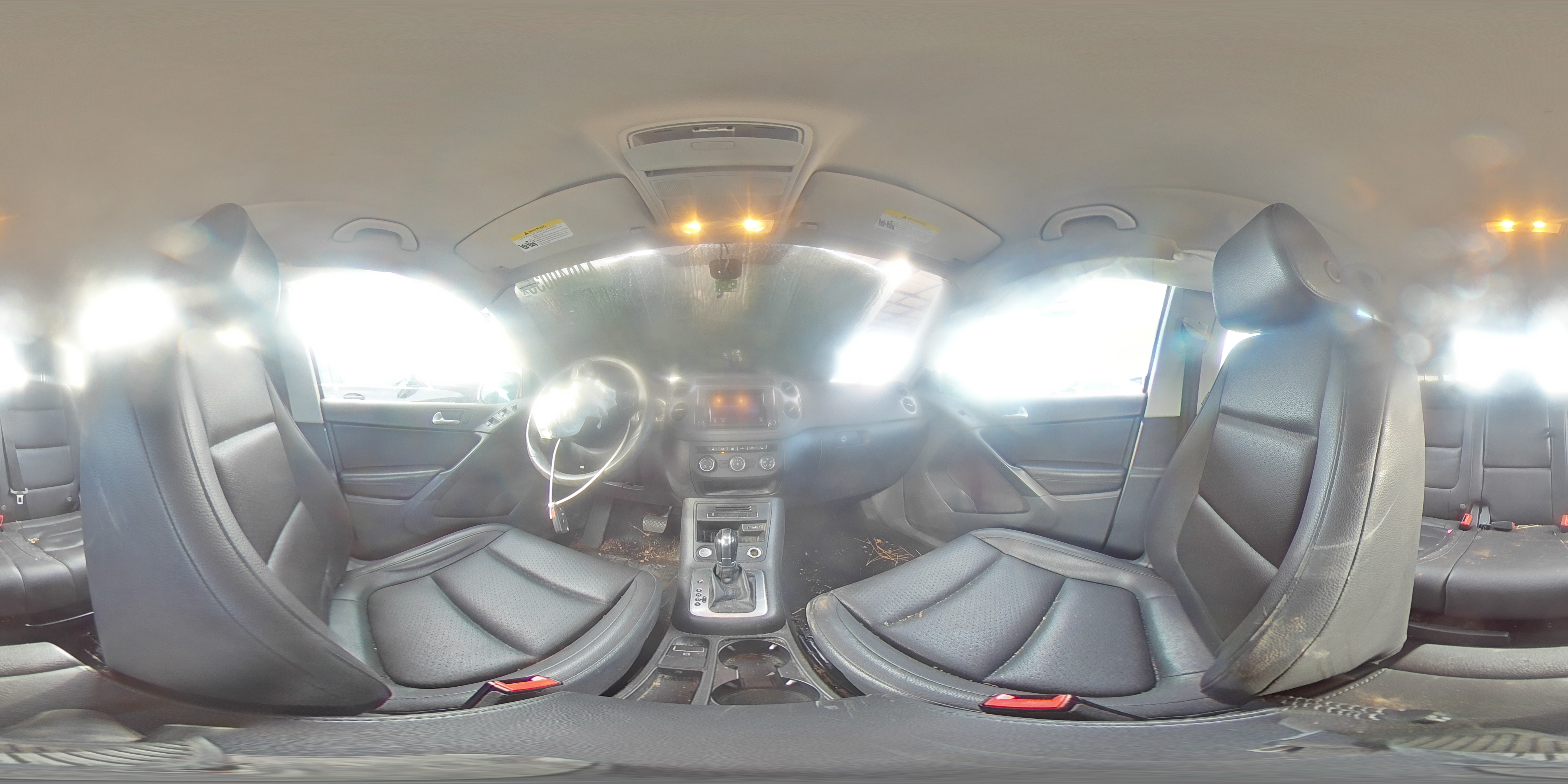 2017 Volkswagen Tiguan - Image 12
