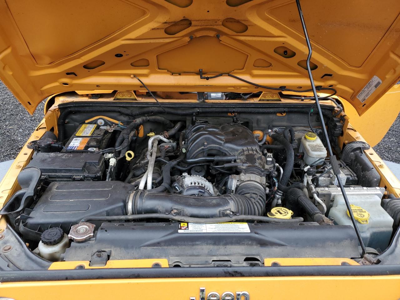 2012 Jeep Wrangler - Image 11
