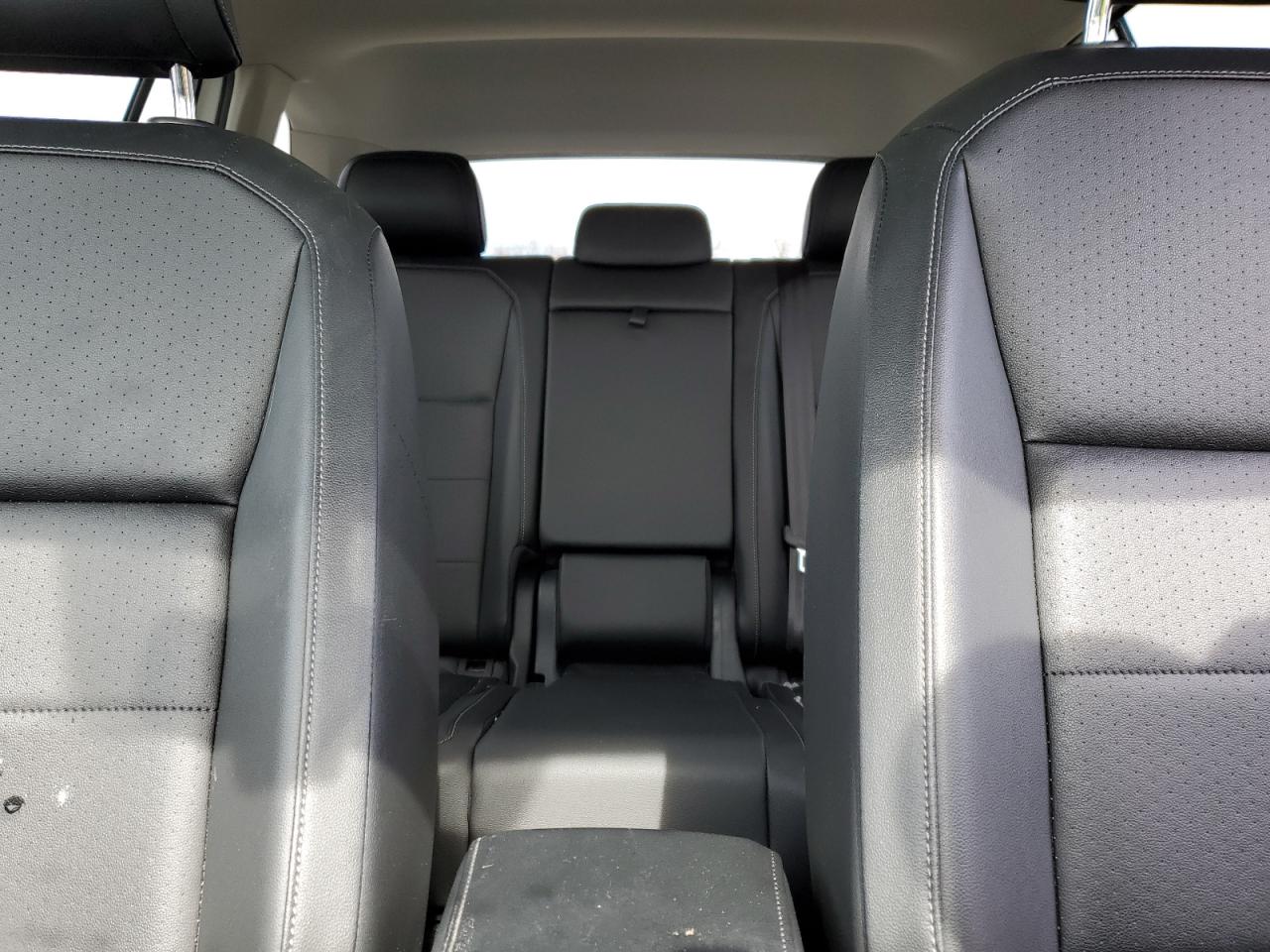 2018 Volkswagen Tiguan - Image 10