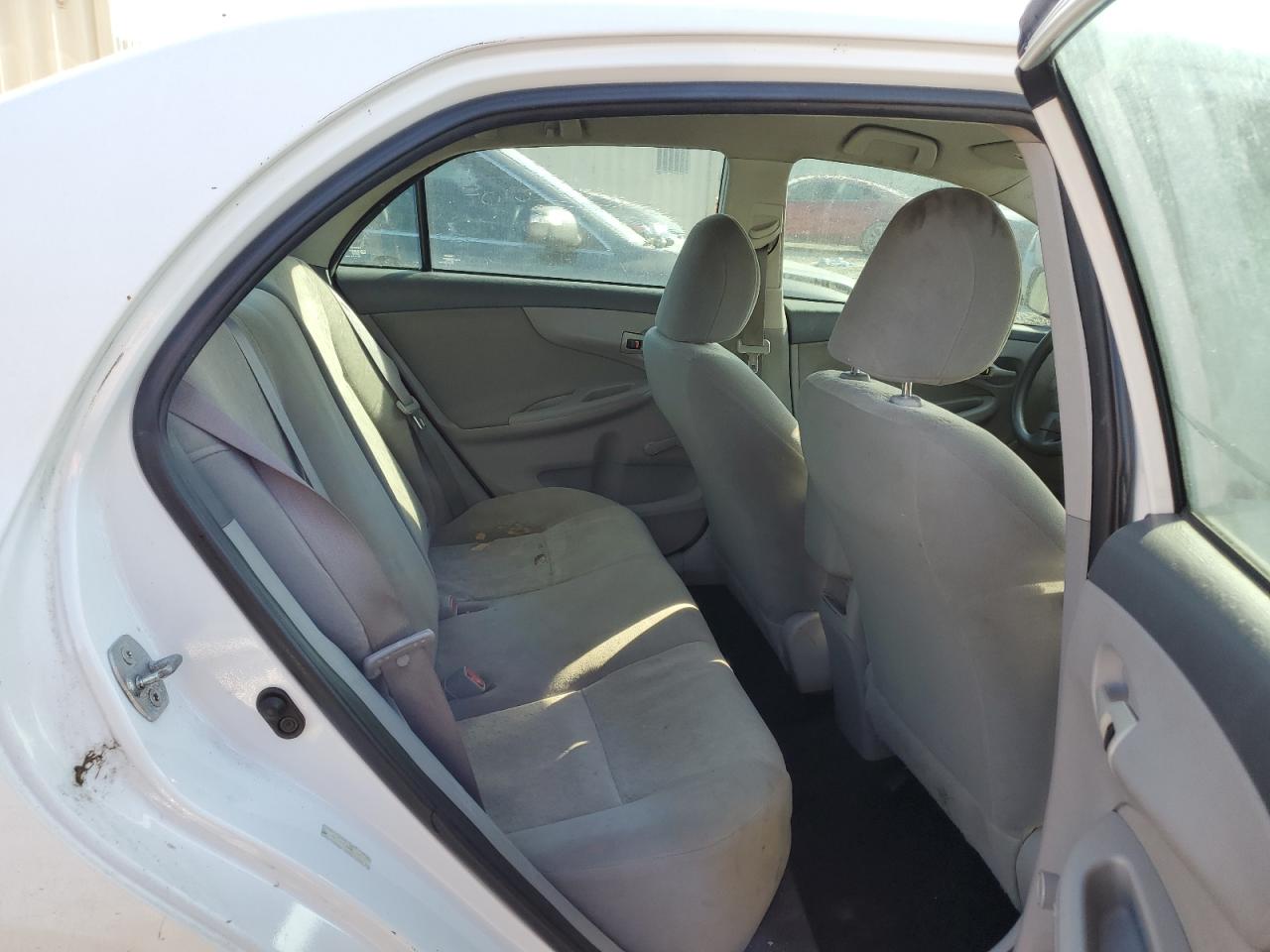 2010 Toyota Corolla - Image 10