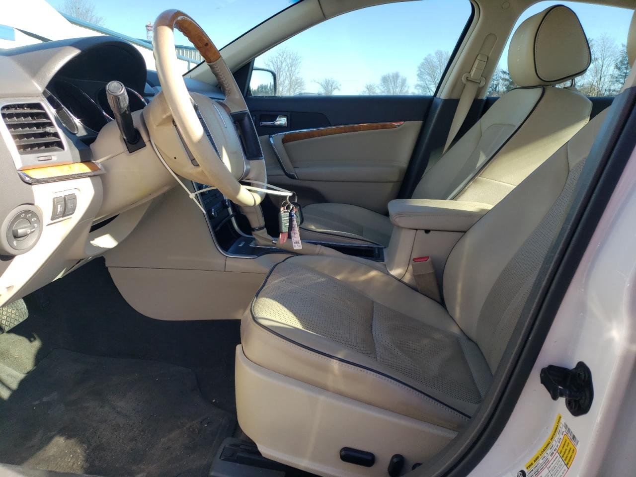 2011 Lincoln MKZ - Image 7