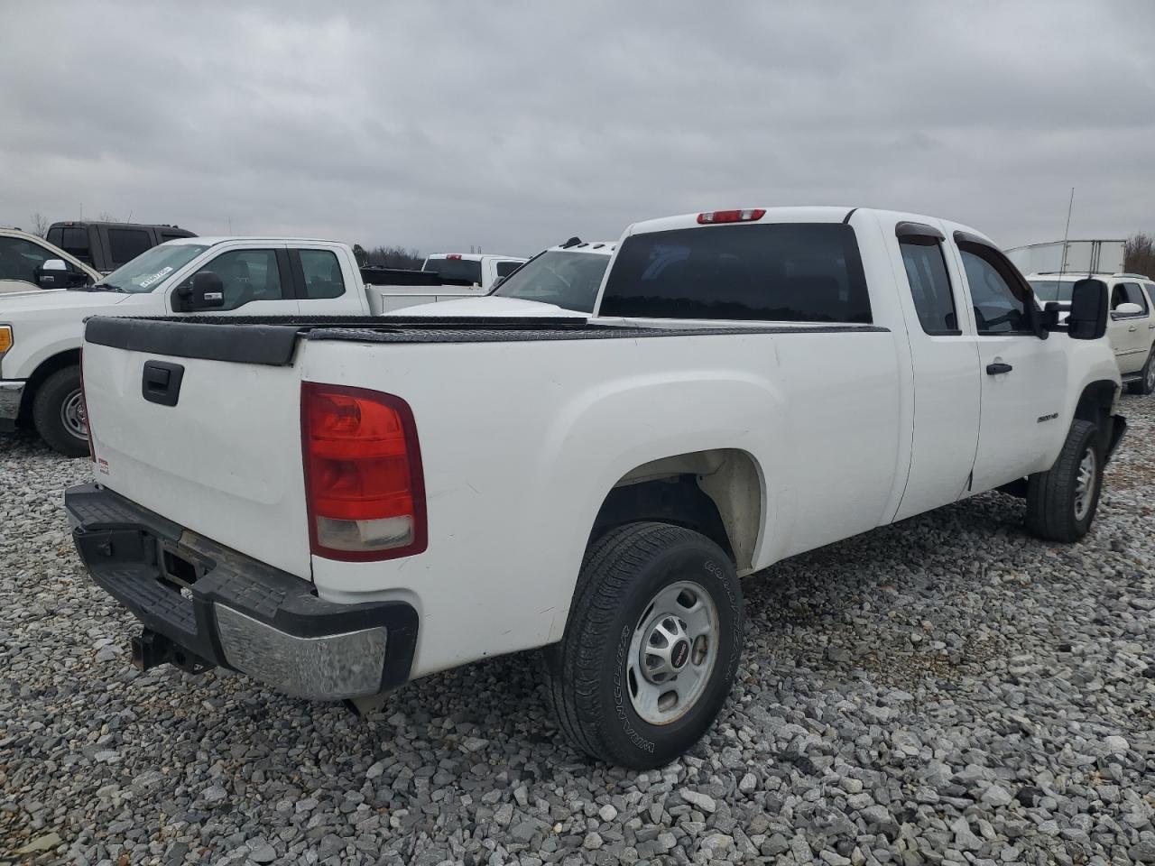 2011 GMC Sierra - Image 4