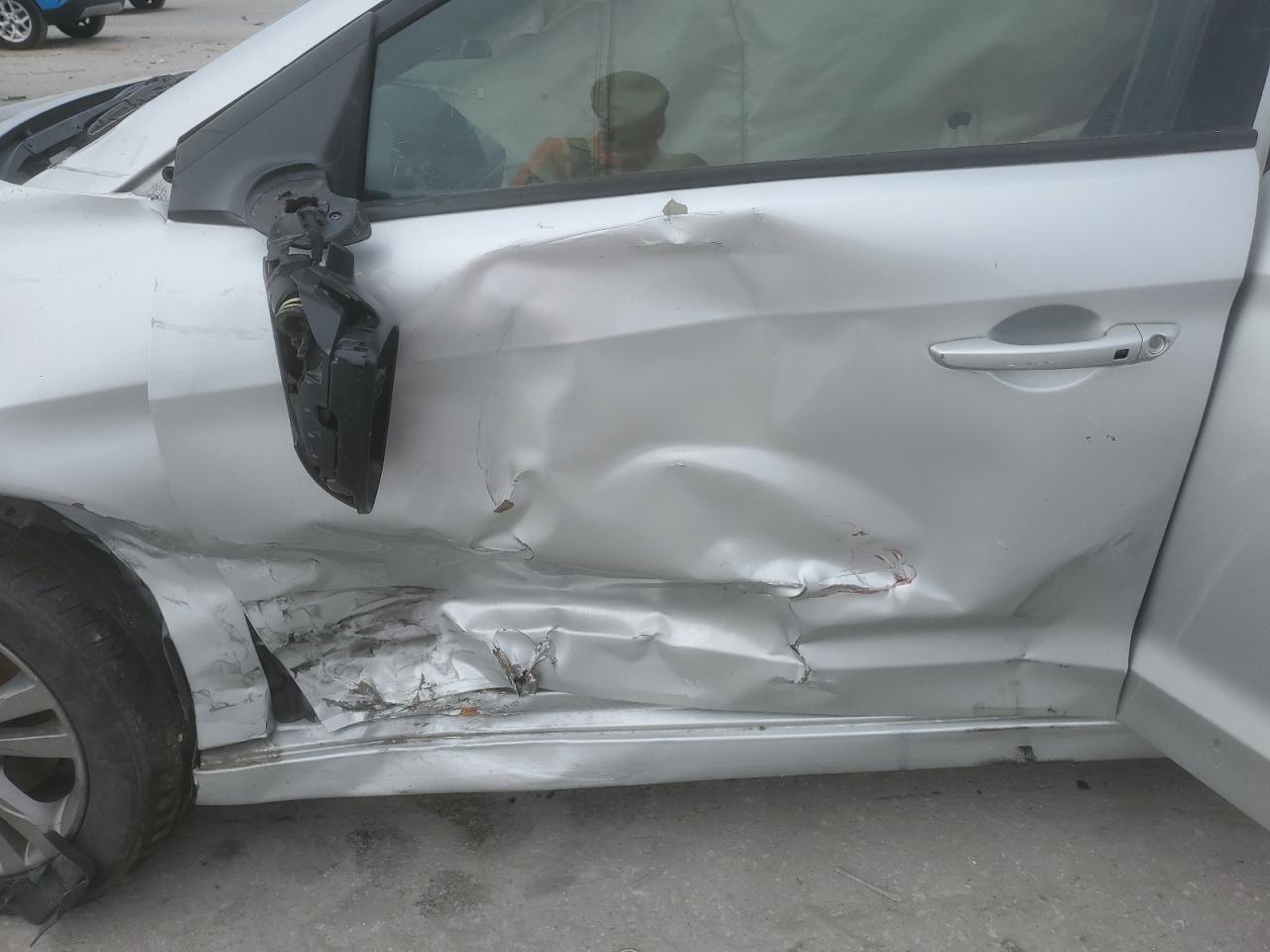 2017 Hyundai Elantra - Image 7
