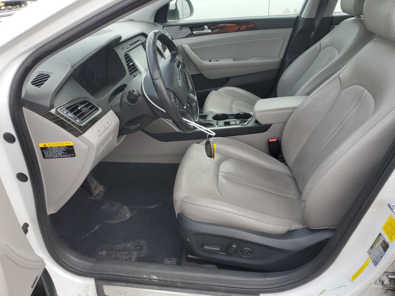 2016 Hyundai Sonata - Image 7
