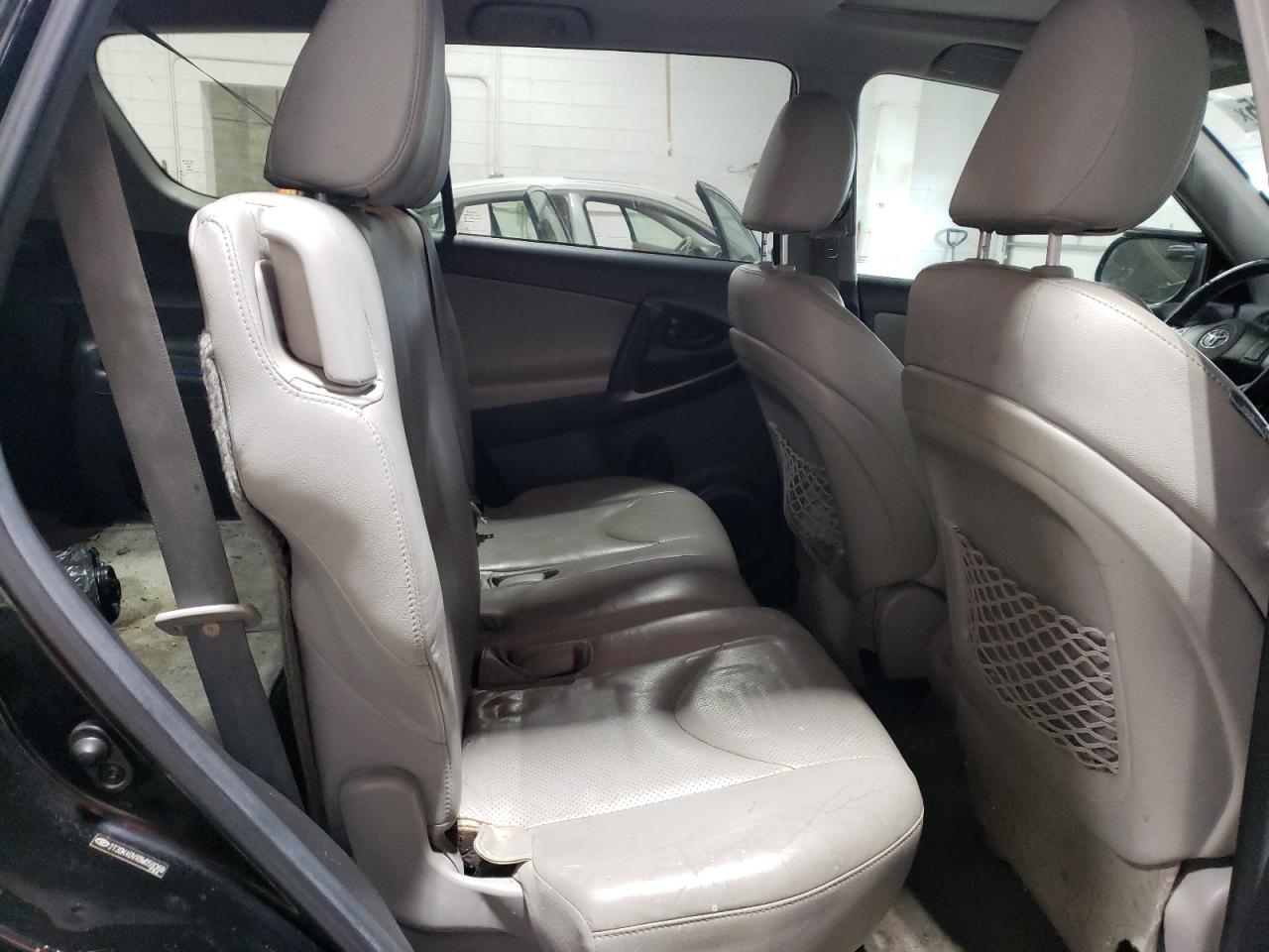 2011 Toyota RAV 4 - Image 11