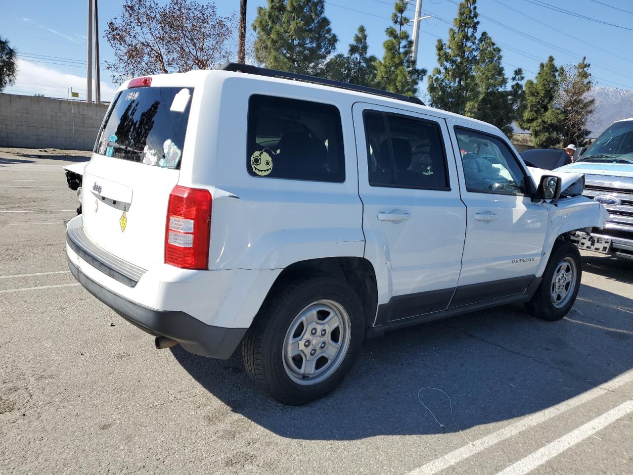 2015 Jeep Liberty (Patriot) - Image 3