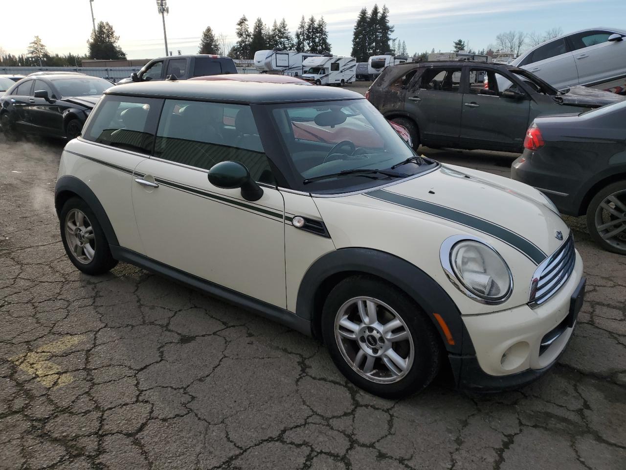 2013 MINI Cooper - Image 4