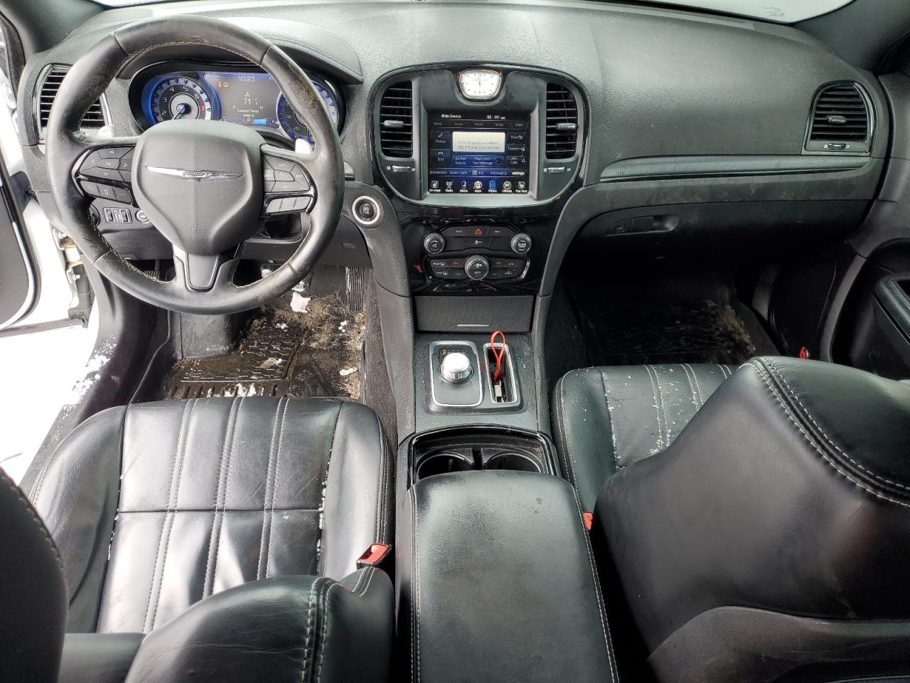 2016 Chrysler 300 - Image 8