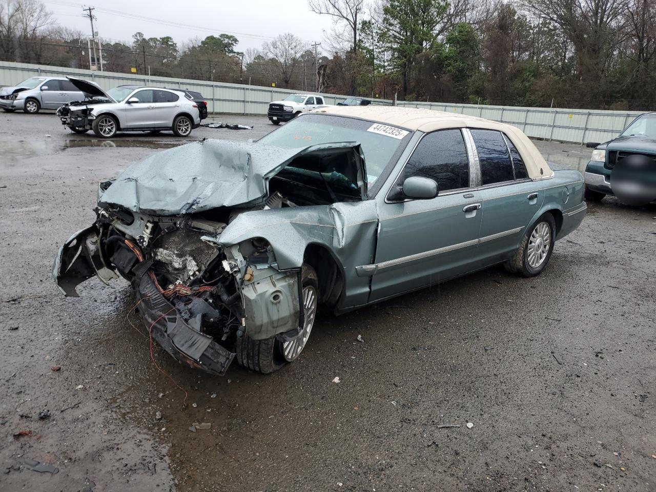 2006 Mercury Grand Marquis - Image 1