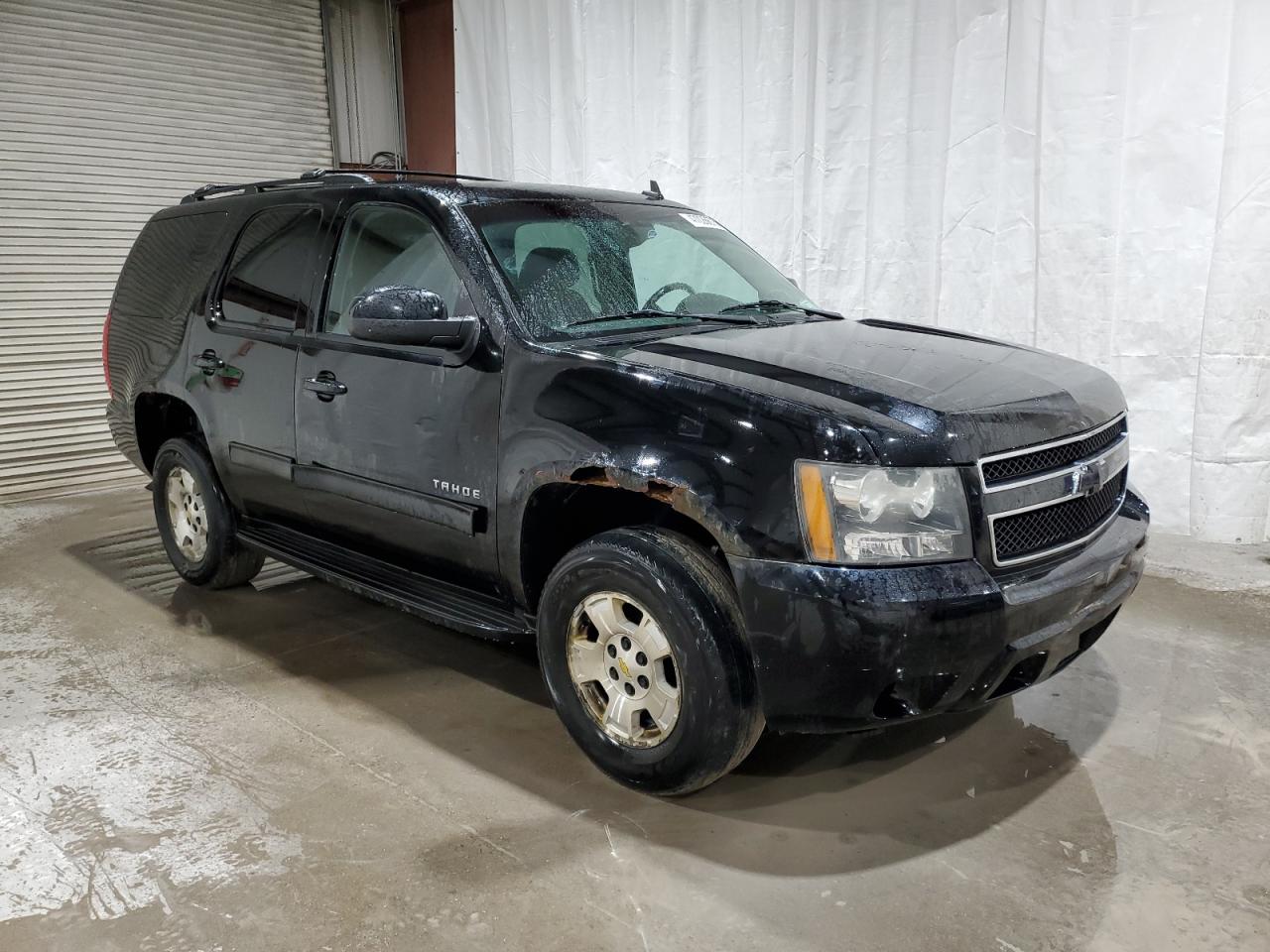 2011 Chevrolet Tahoe - Image 4