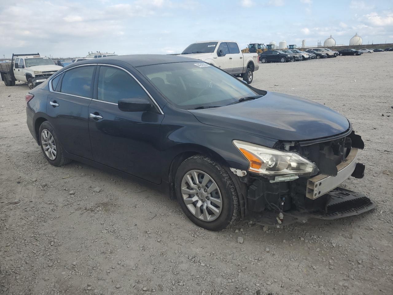 2015 Nissan Altima - Image 4
