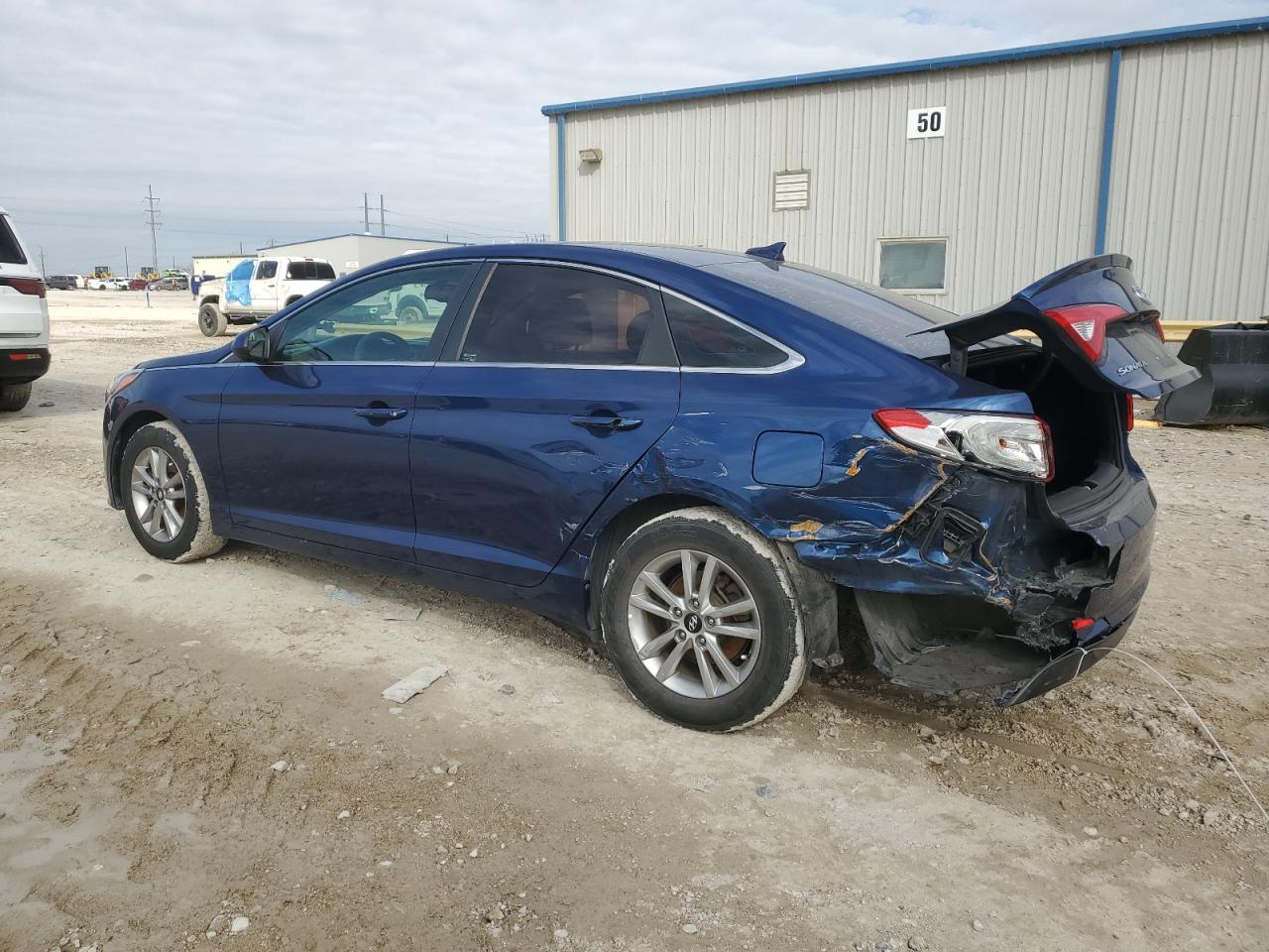 2016 Hyundai Sonata - Image 2