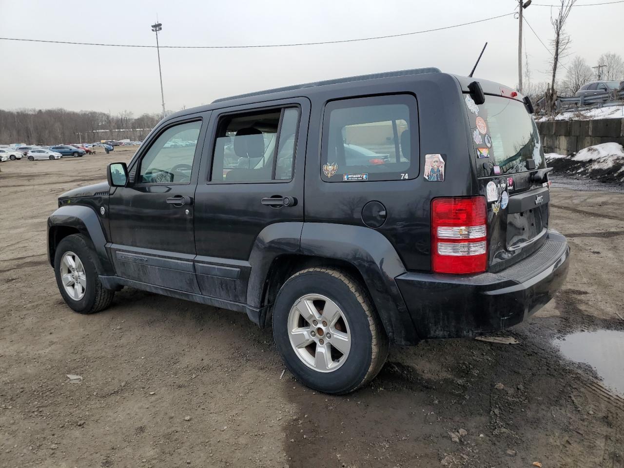 2012 Jeep Liberty (North America) - Image 2