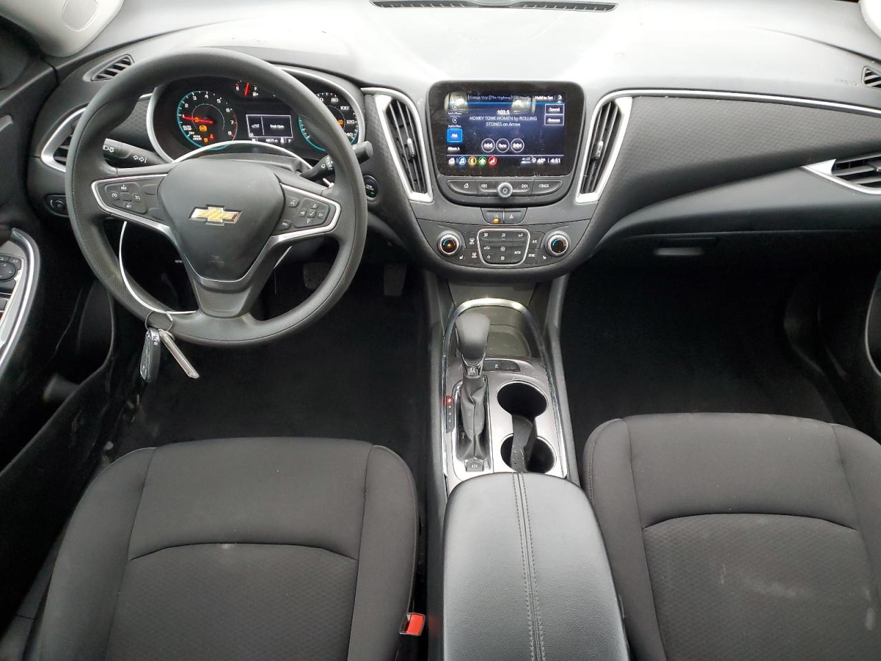 2022 Chevrolet Malibu - Image 8