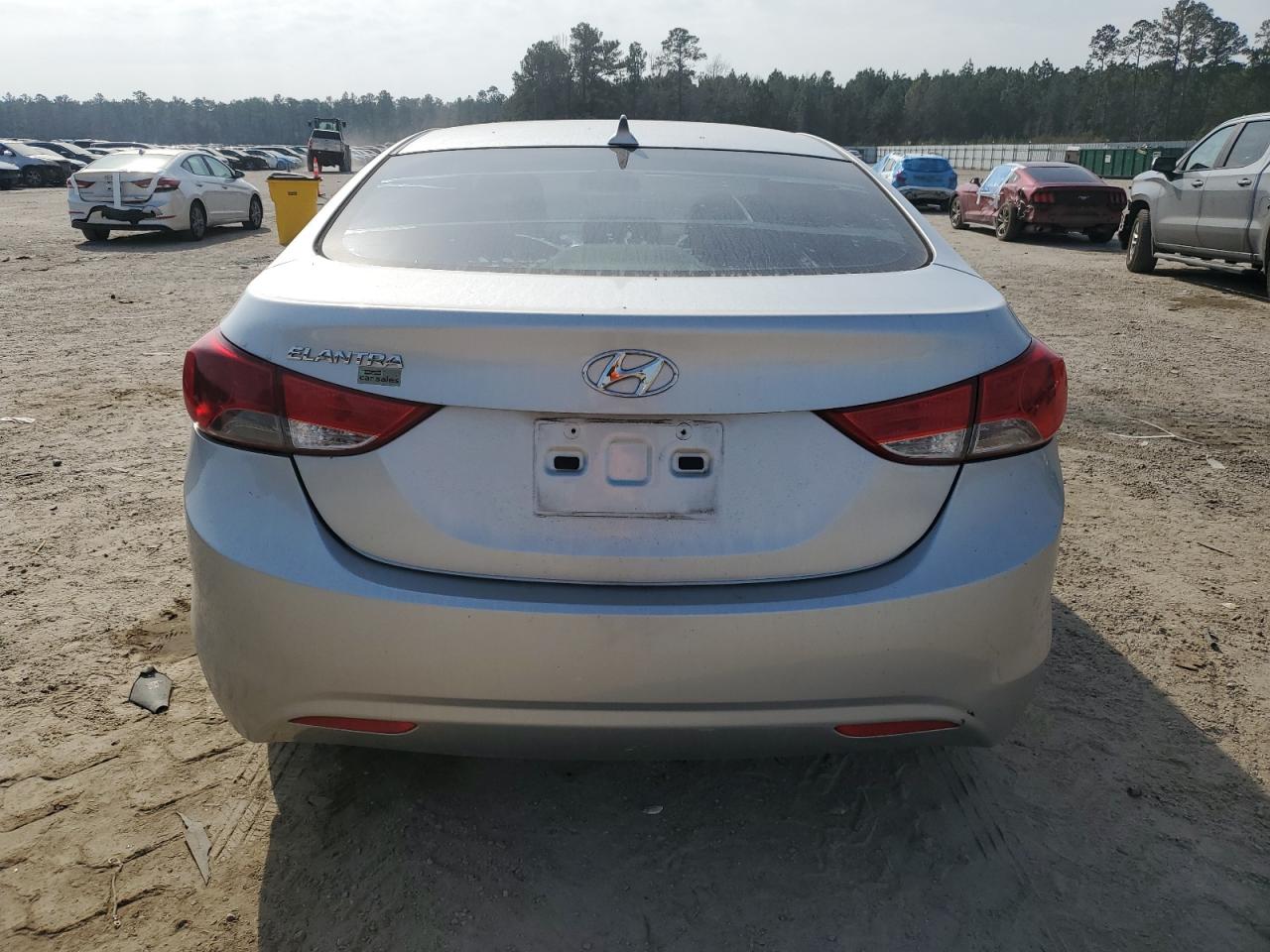 2013 Hyundai Elantra - Image 6