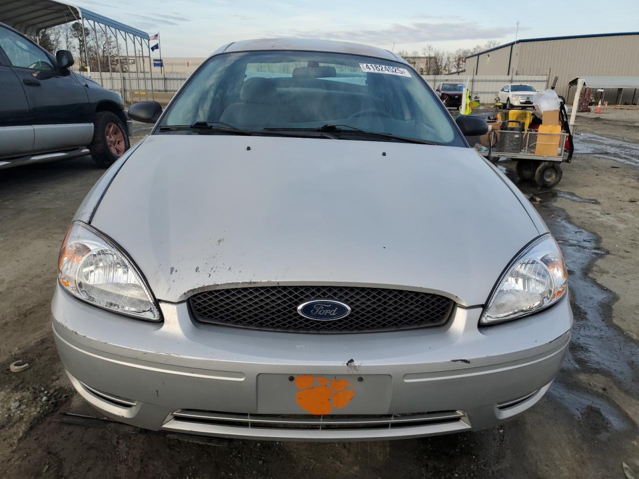 2005 Ford Taurus - Image 5