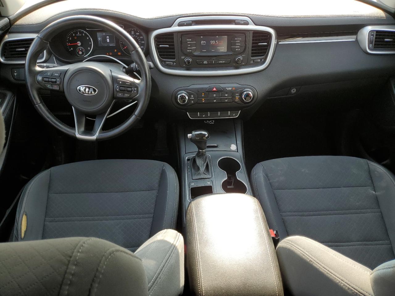 2016 Kia Sorento - Image 8