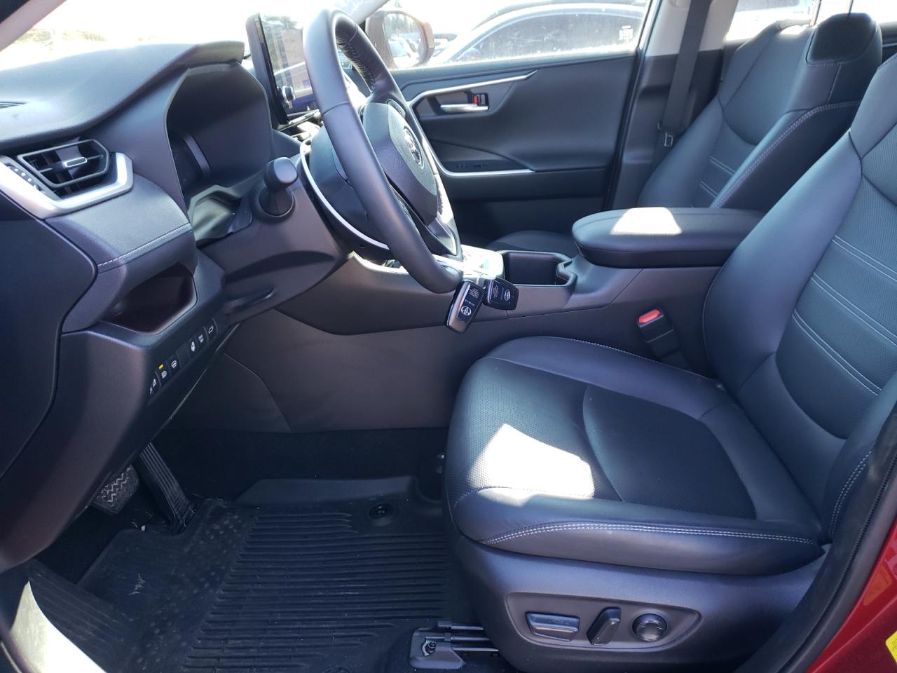 2023 Toyota RAV 4 - Image 7