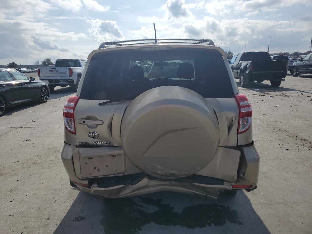 2010 Toyota RAV 4 - Image 6