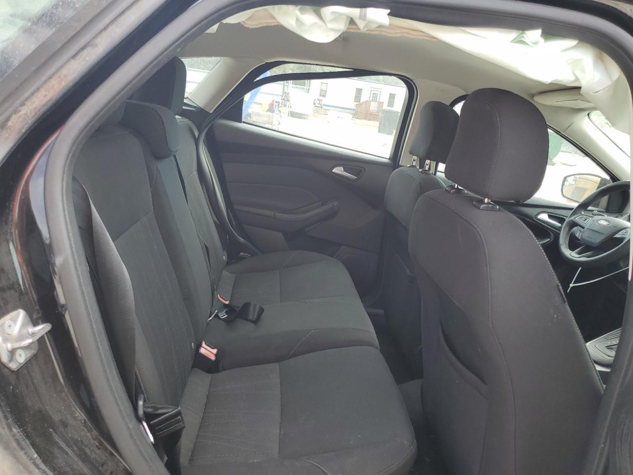 2015 Ford Focus - Image 11