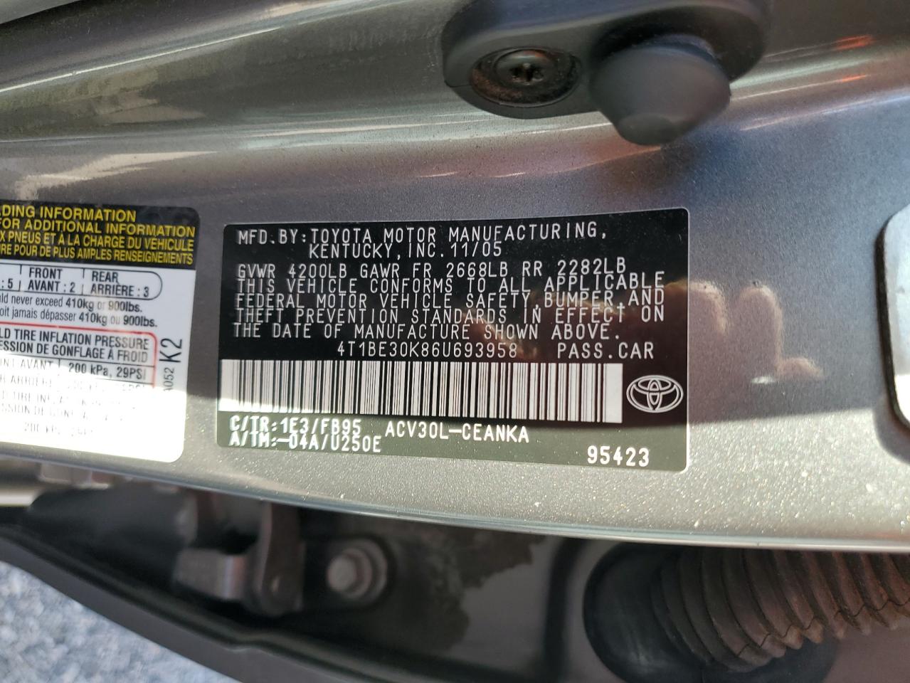 2006 Toyota Camry - Image 13