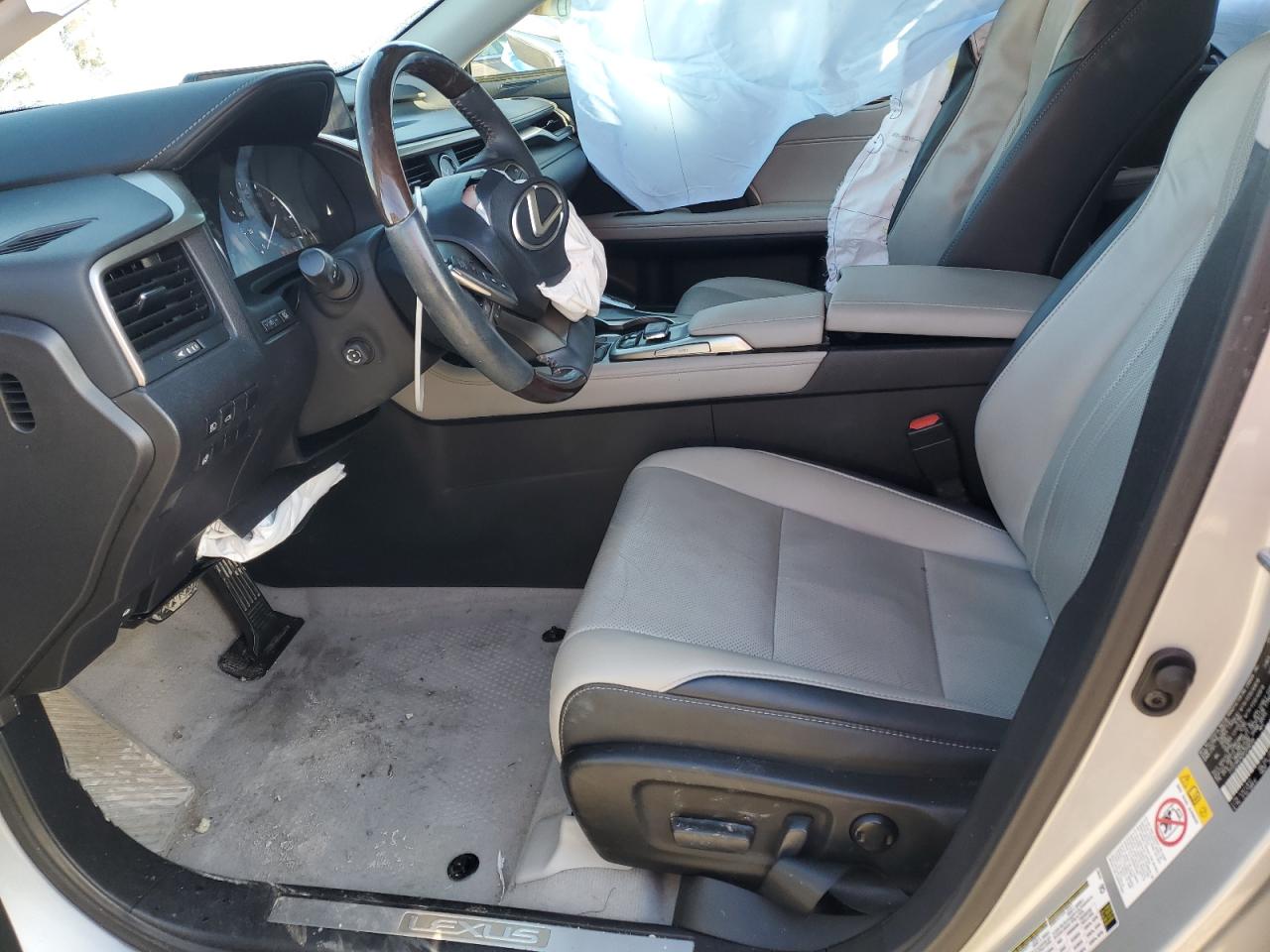 2017 Lexus RX - Image 7