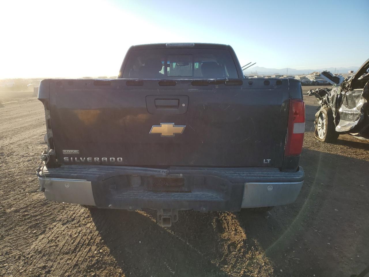 2007 Chevrolet Silverado - Image 6