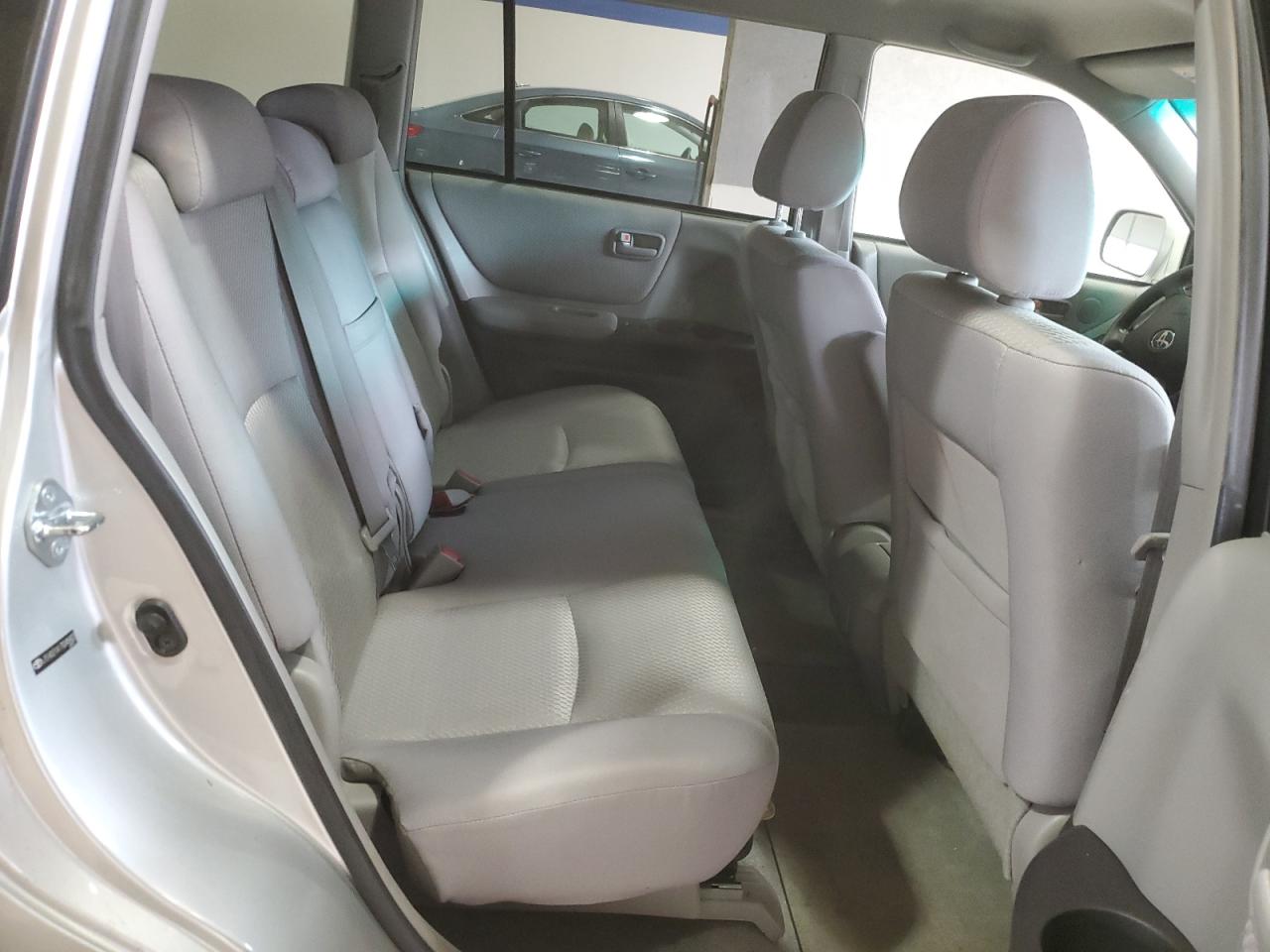 2007 Toyota Highlander - Image 11