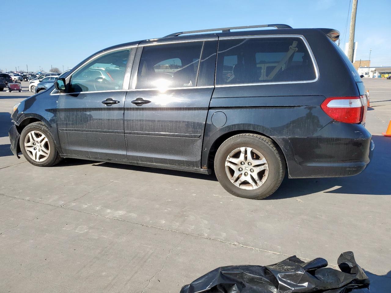 2007 Honda Odyssey - Image 2