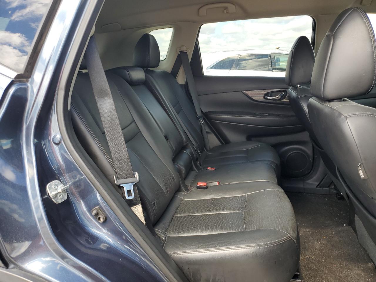 2014 Nissan Rogue - Image 10