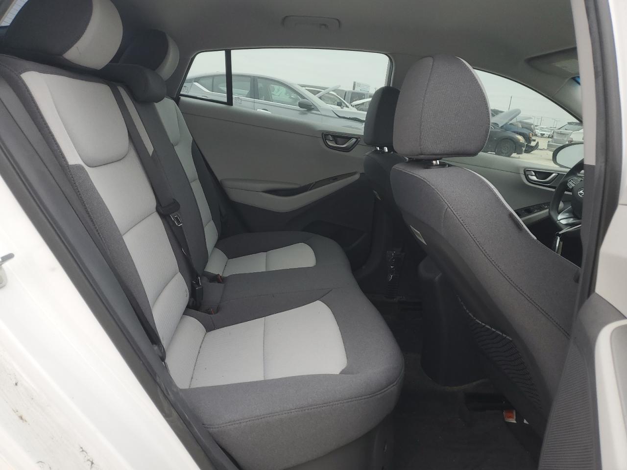 2020 Hyundai IONIQ - Image 12