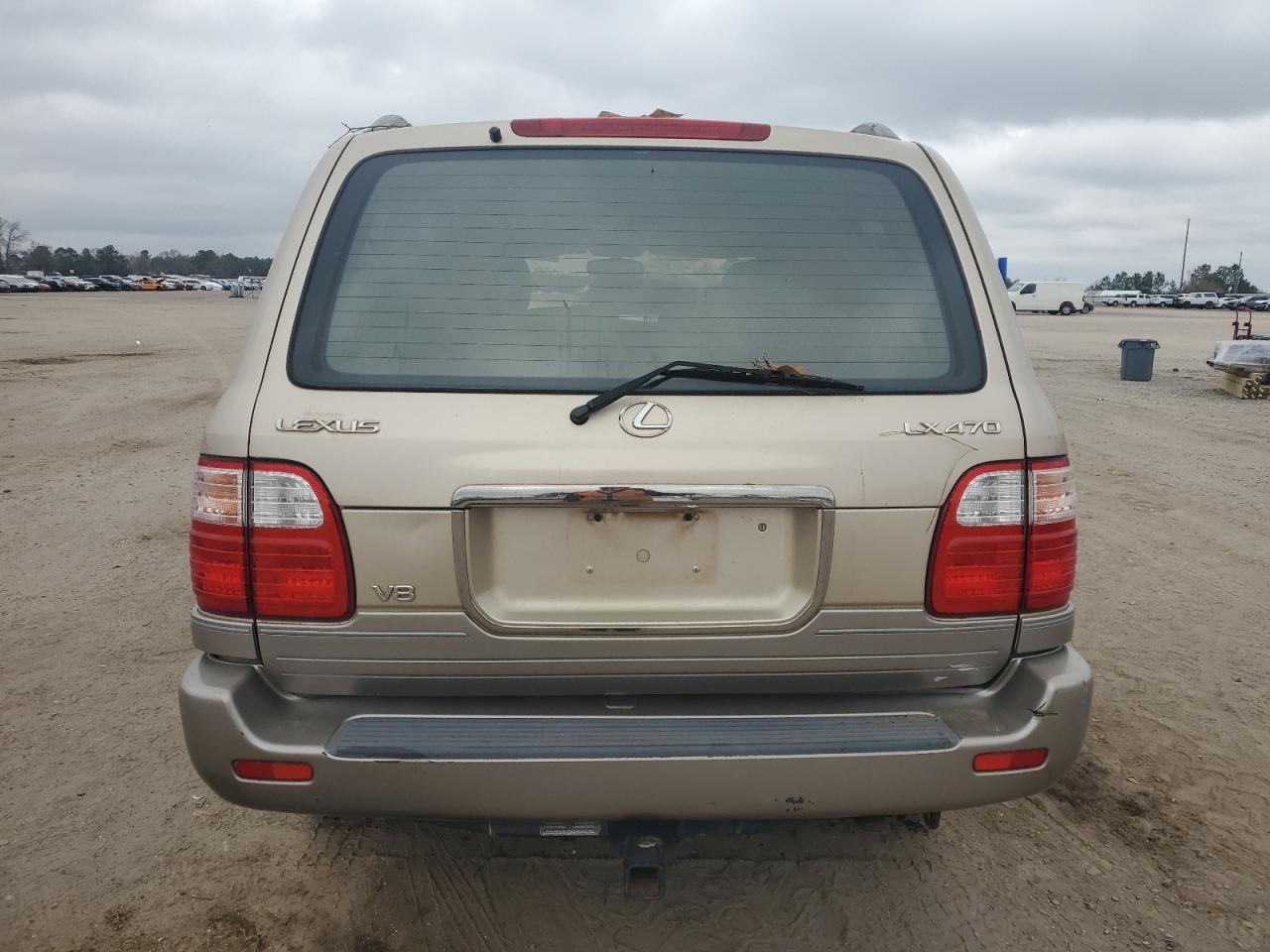 2000 Lexus LX - Image 6