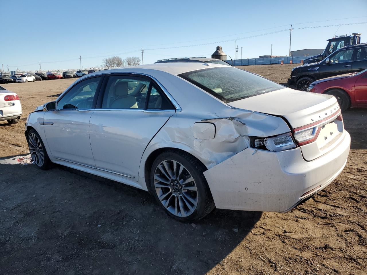 2017 Lincoln Continental - Image 2
