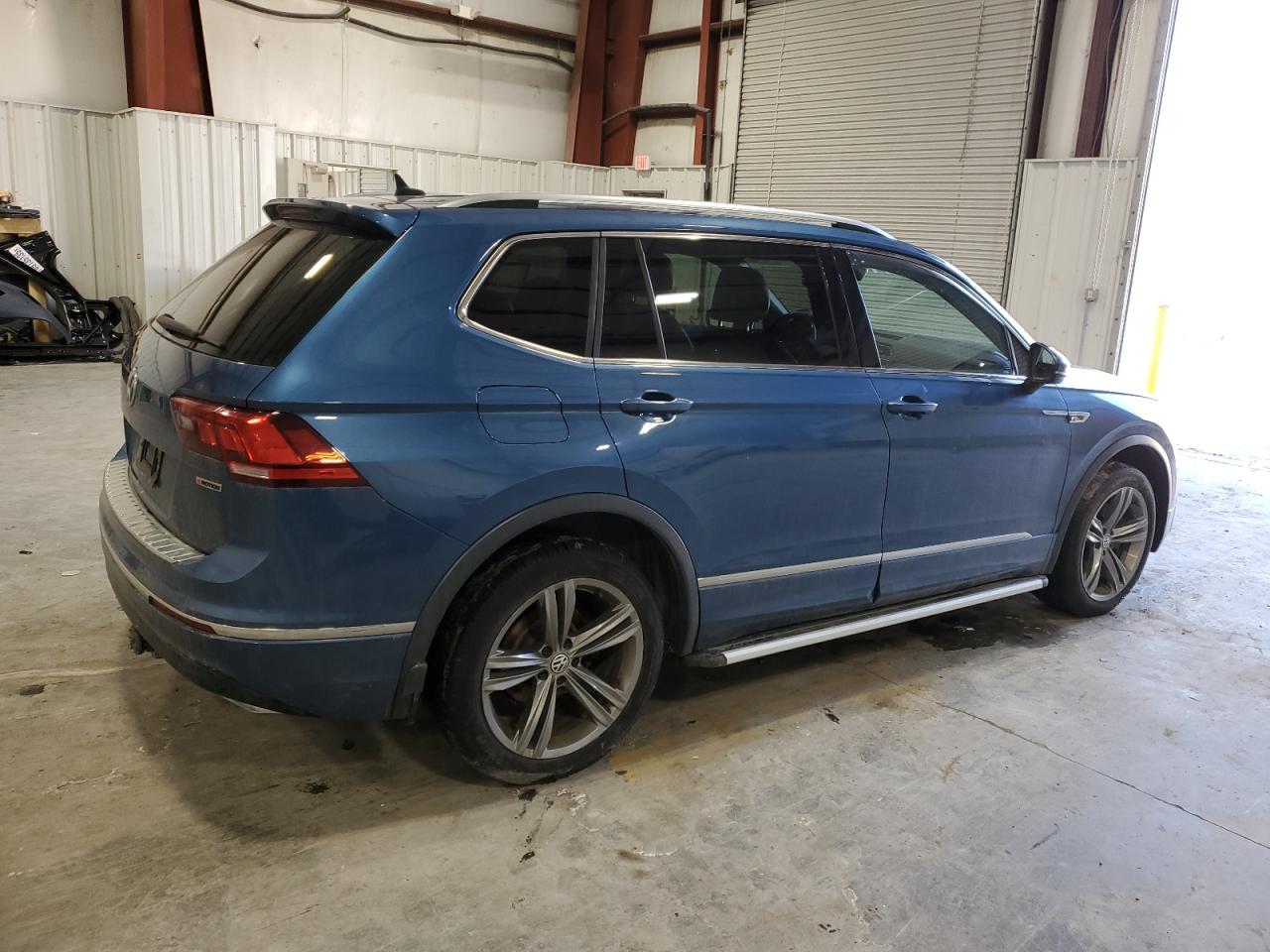 2019 Volkswagen Tiguan - Image 3