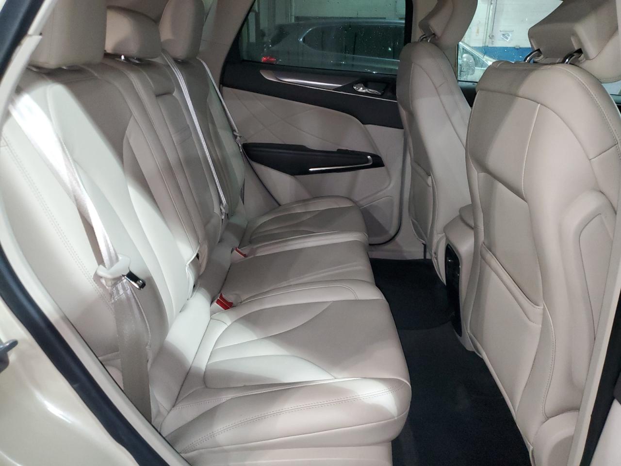 2018 Lincoln MKC - Image 11