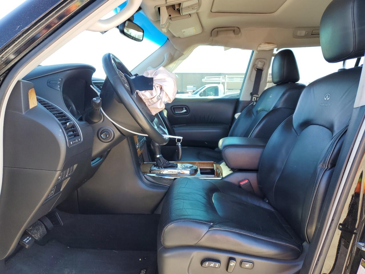 2014 Infiniti QX80 - Image 7